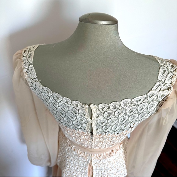 Vintage Dress - Picture 15 of 16